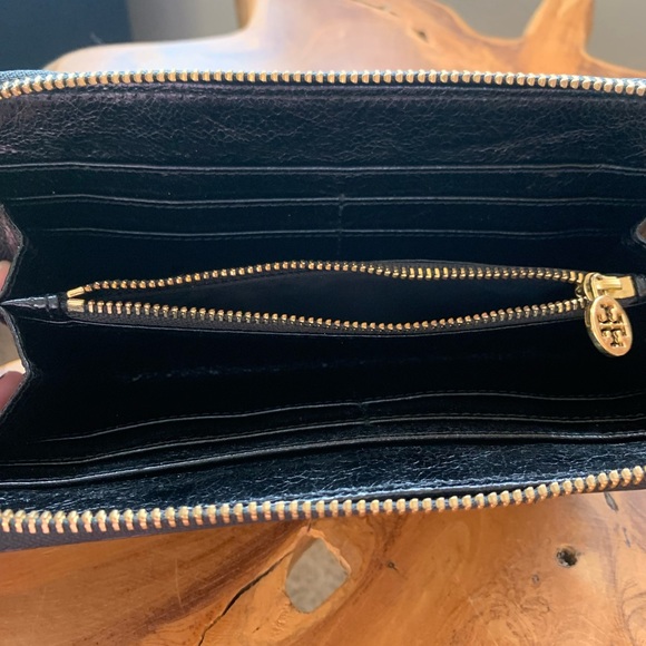 Tory Burch Wallet - Picture 3 of 9